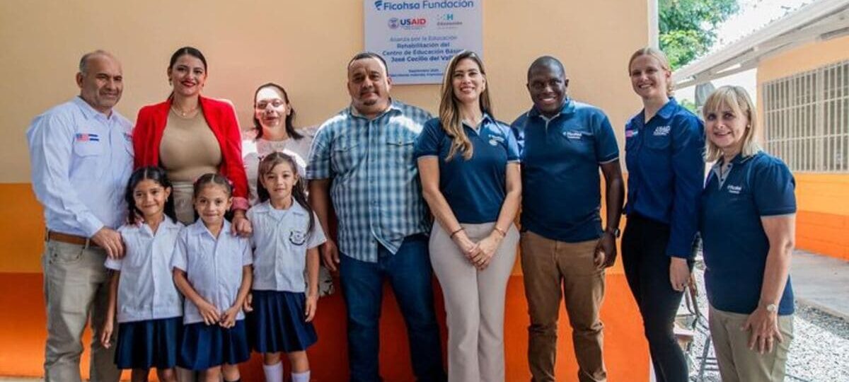 Ficohsa y la educación: sembrando el futuro de Honduras hoy